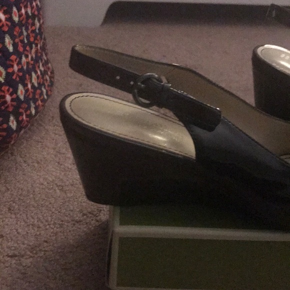 Cute and comfy heels - Picture 2 of 2